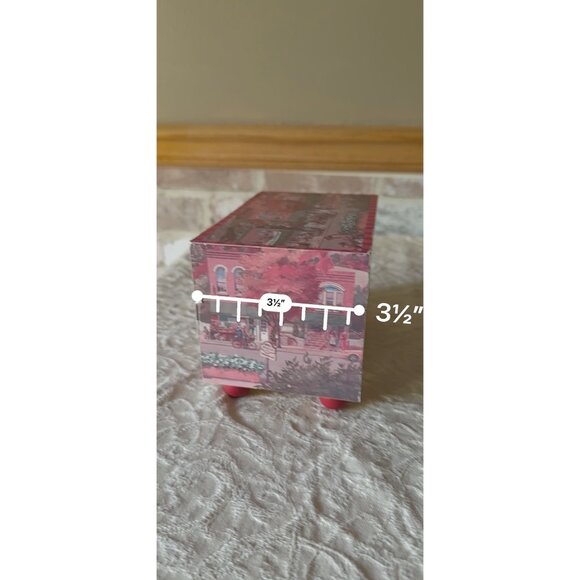 Hallmark Candy or Recipe  Box With Red & White Vintage Town Scene - Picture 16 of 16